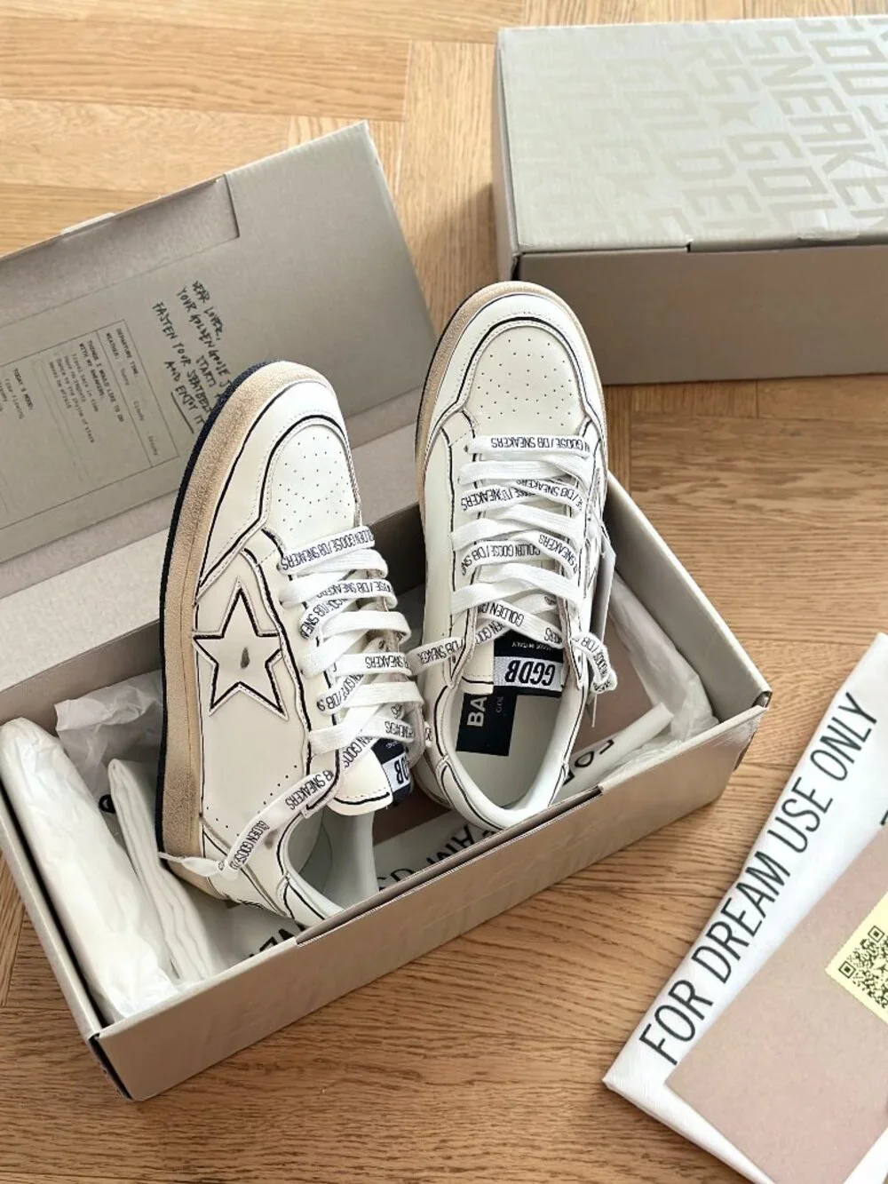 Golden Goose White and Black Women's Sneakers - Picture 6 of 9